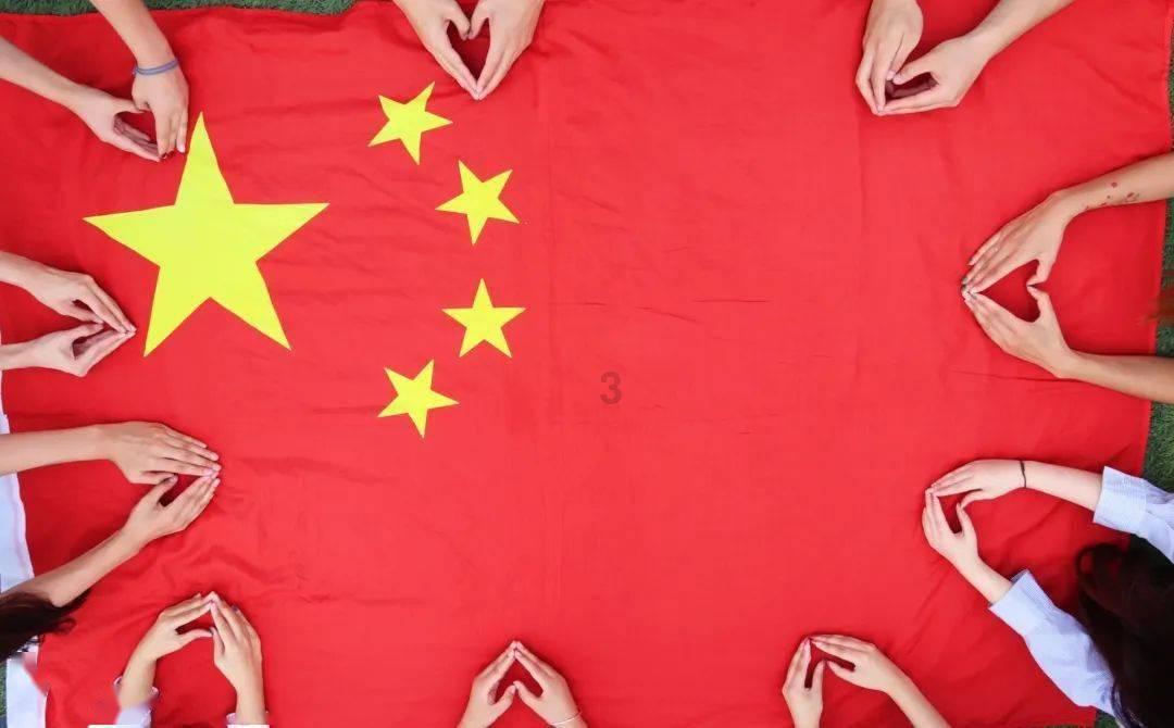 博主起诉张雪峰被法院驳回，张雪峰曾称文科都是服务业，“可能考虑放弃有遗憾但已经尽力”